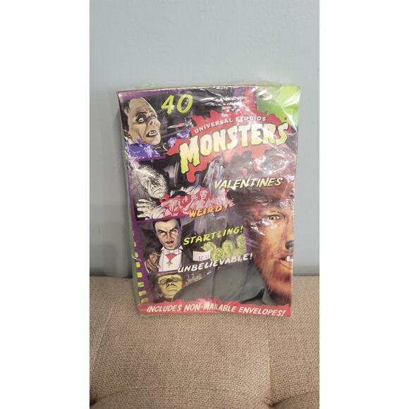Vintage 1990s Universal Monsters Valentines – 40 Cards Sealed Box Horror Theme - Picture 1 of 7